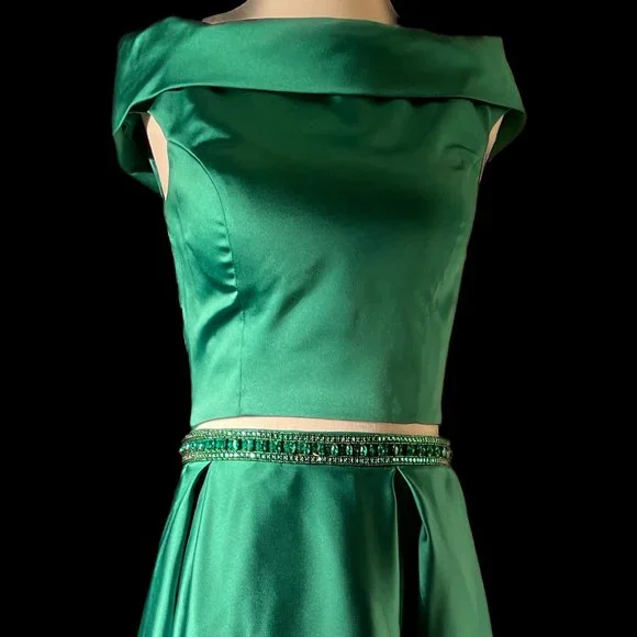 SHERRI HILL Emerald Green Long 2 Piece Prom Dress with Beaded Waist, Size 6 Prom